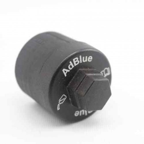 NEW Adblue cap tank Audi A4 A5 Q5 Prosche Macan GENUINE 4L0131980E