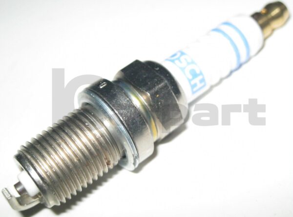 Genuine New Mercedes BOSCH F8DC4 885 R0 Engine Spark Plug A0031596703/26 OEM