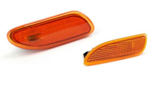 New OEM Right Side Marker In Bumper Turn Signal Light Mercedes-Benz A2098200221