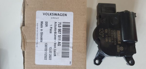 Genuine New HVAC Floor Mode Door Actuator Audi Volkswagen 7L0907511AG VAG OEM