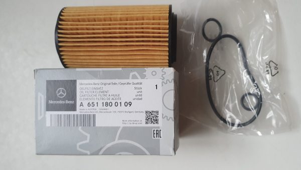 Mercedes Benz Oil Filter Element A6511800109 Genuine New