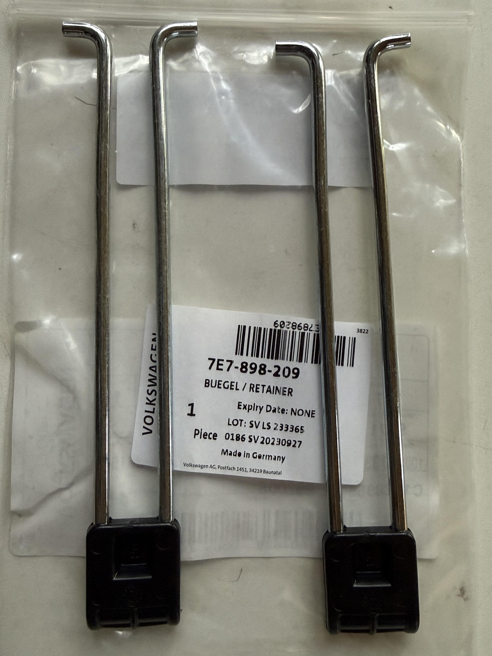 New Volkswagen Audi bracket 7E7898209 Genuine OEM New Volkswagen Audi bracket 7E7898209 Genuine OEM