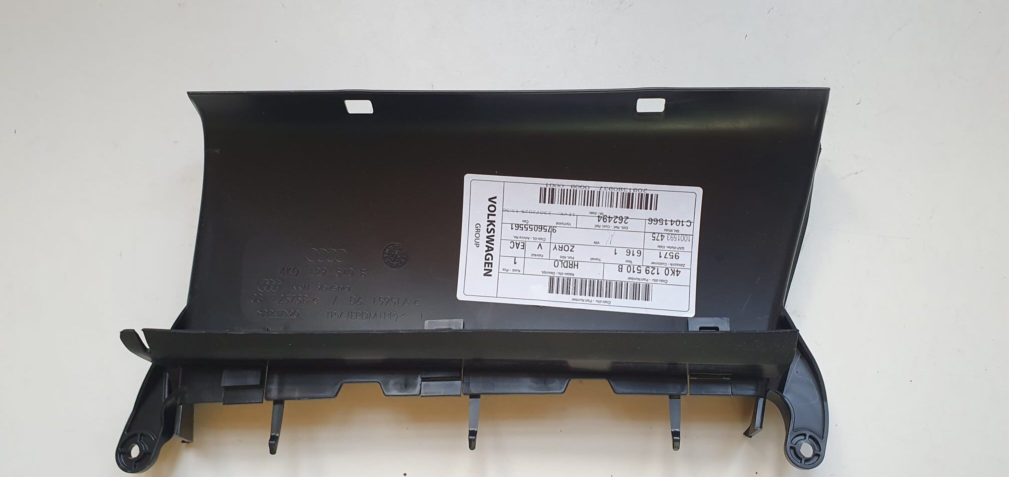 New Volkswagen Audi air control 4K0129510B Genuine OEM New Volkswagen Audi air control 4K0129510B Genuine OEM