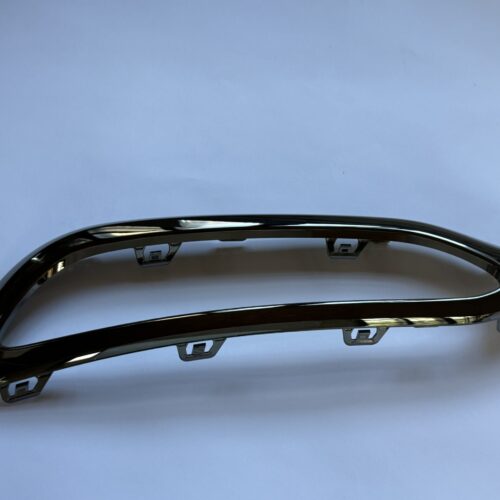 New Mercedes-Benz cover A296885370164 Genuine OEM