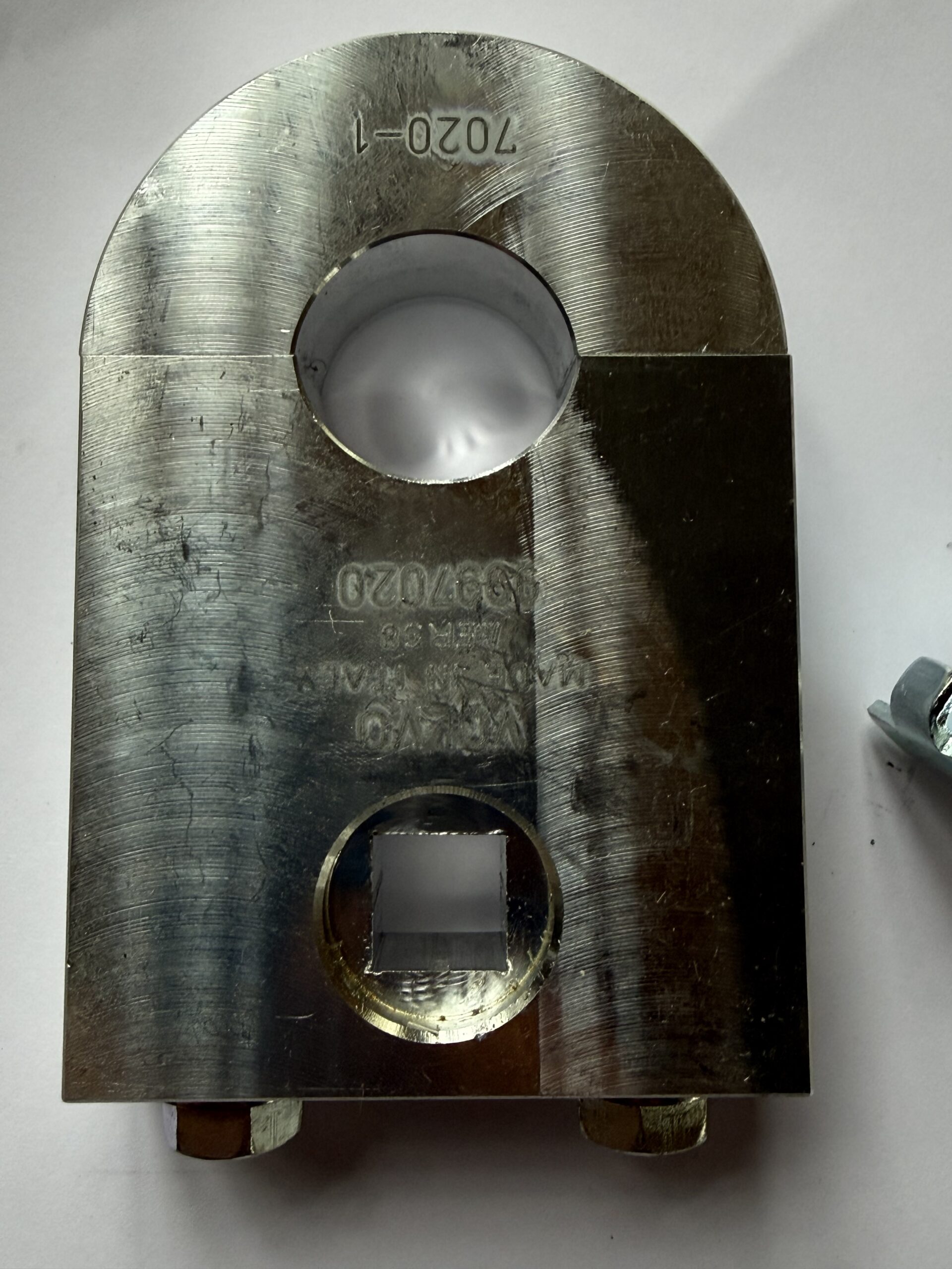 New Volvo counterhold 9997020 Genuine OEM New Volvo counterhold 9997020 Genuine OEM